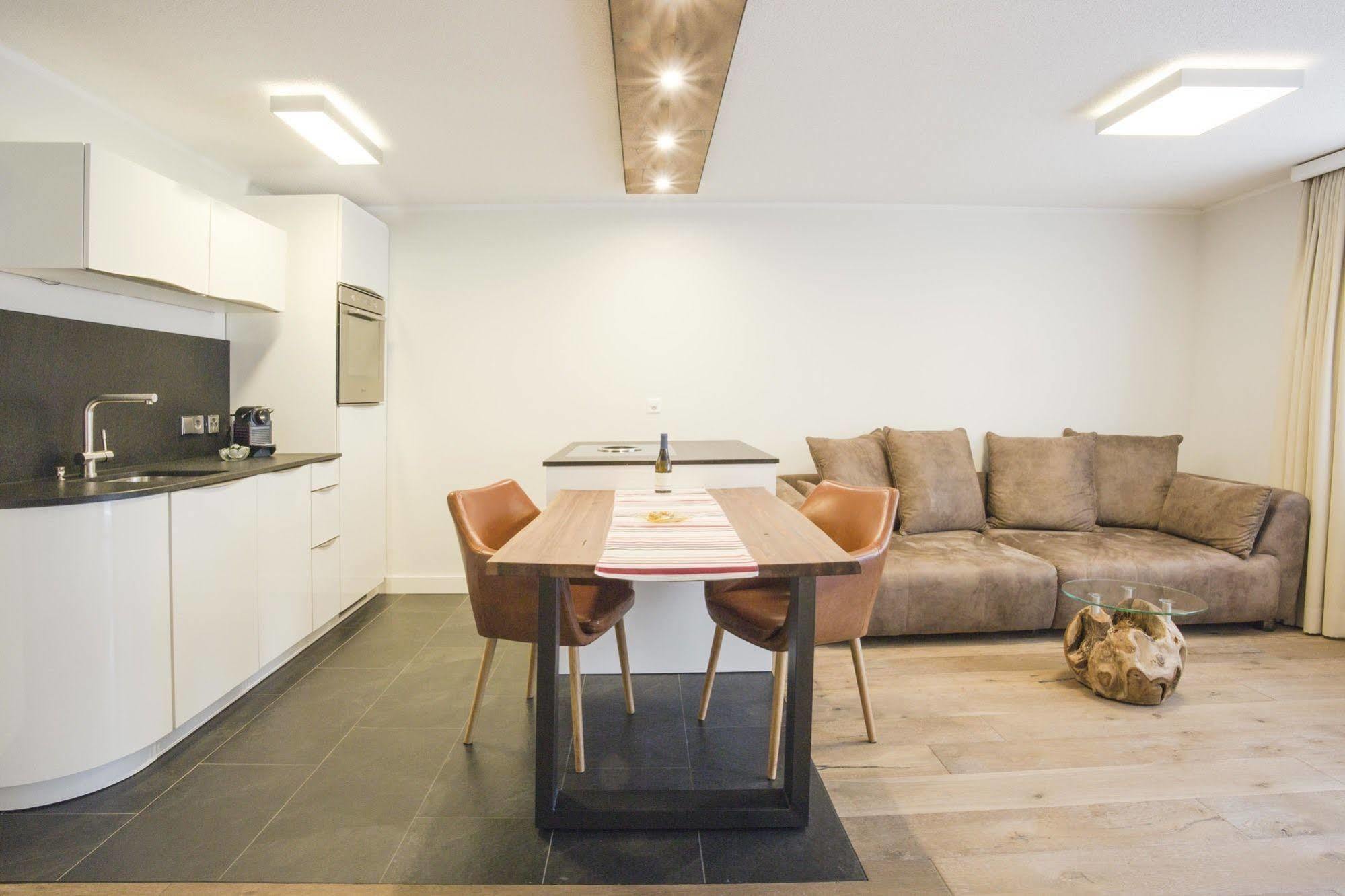 Haus Andorra Apartment Zermatt Bagian luar foto